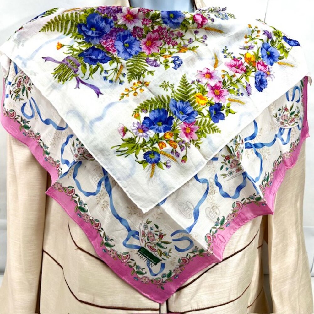 2) Handkerchiers   Cotton 18" & 19"  Minton & Blooming White Blue flora(43